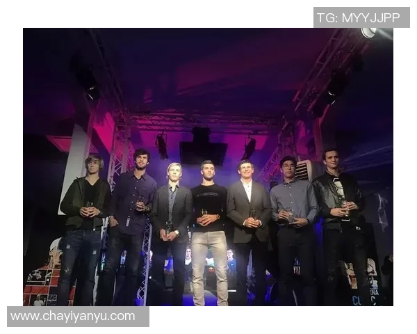 重庆网球队与武汉网球队赛后复盘分析配合策略与表现总结