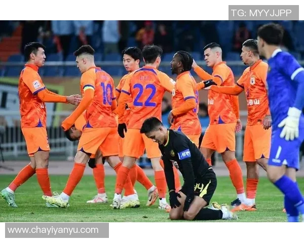 踩脚足球明星转场揭秘新球队新挑战引发球迷热议与期待 踩脚足球明星转场揭秘新球队新挑战引发球迷热议与期待