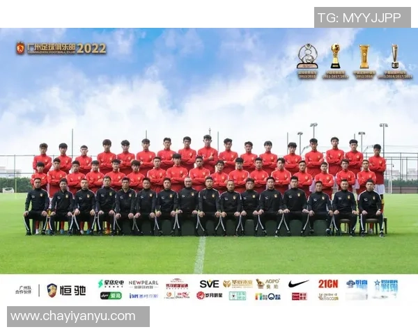 广州足球队杯赛征程回顾与奋斗精神的深度剖析